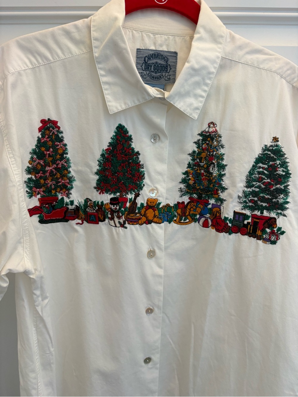 Vintage Cambridge Dry Goods Embroidered Christmas Tree Shirt